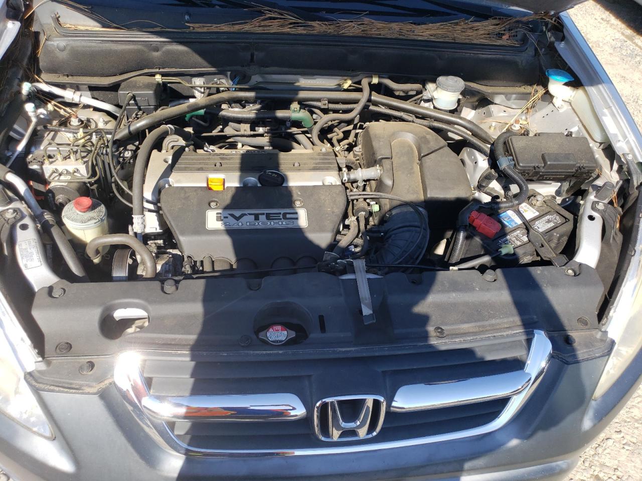 2004 Honda CR-V - Image 11
