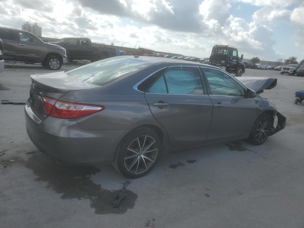 2016 Toyota Camry - Image 3