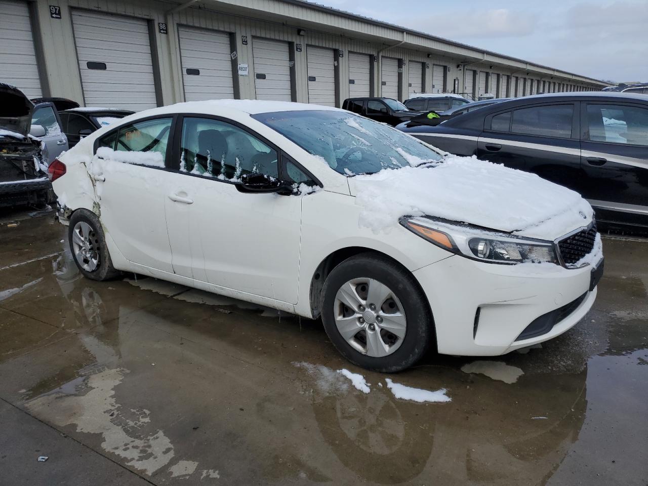 2017 Kia Forte - Image 4