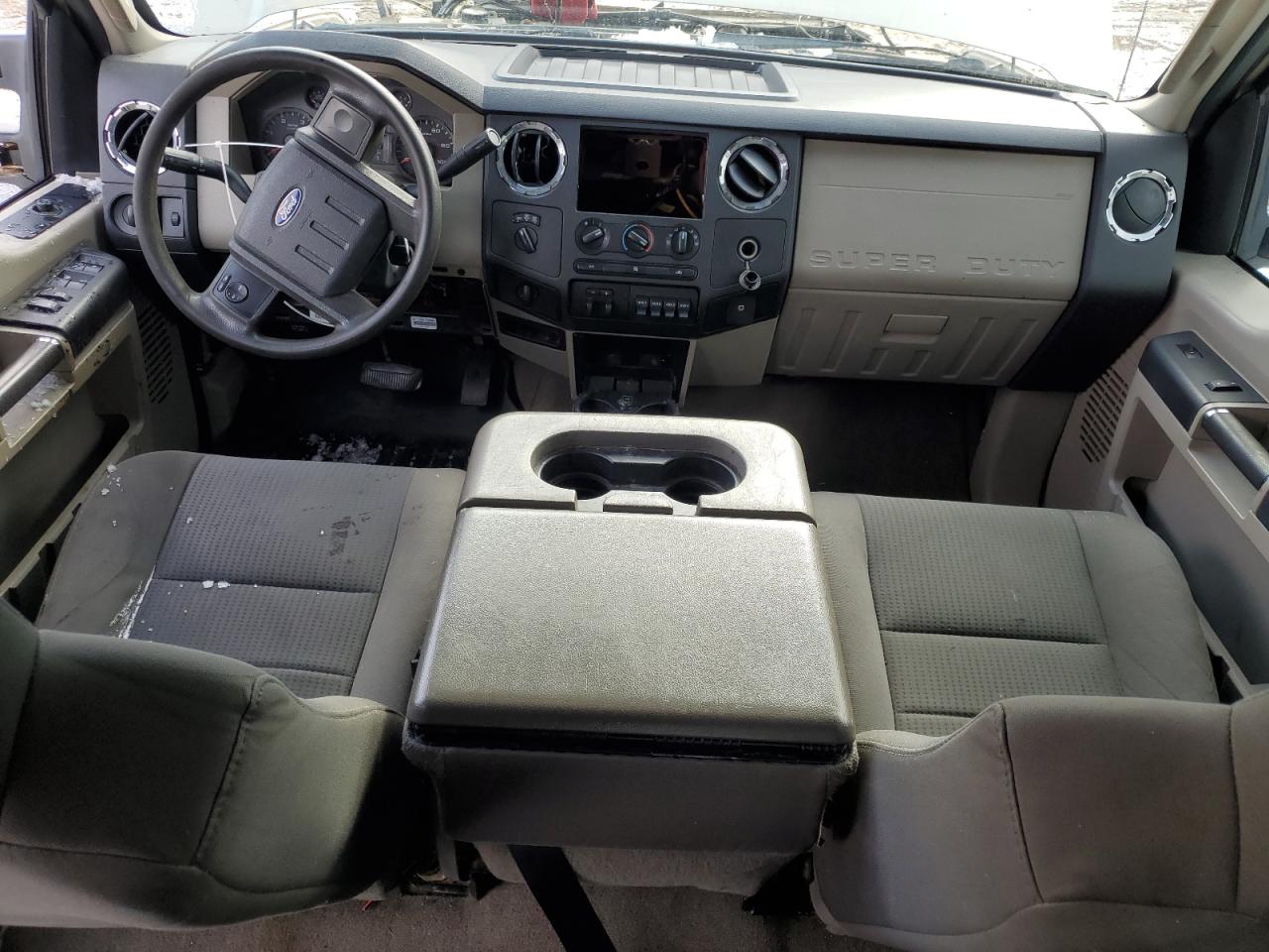 2009 Ford F350 - Image 8