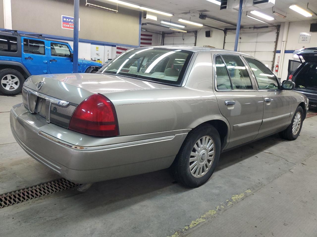 2006 Mercury Grand Marquis - Image 3
