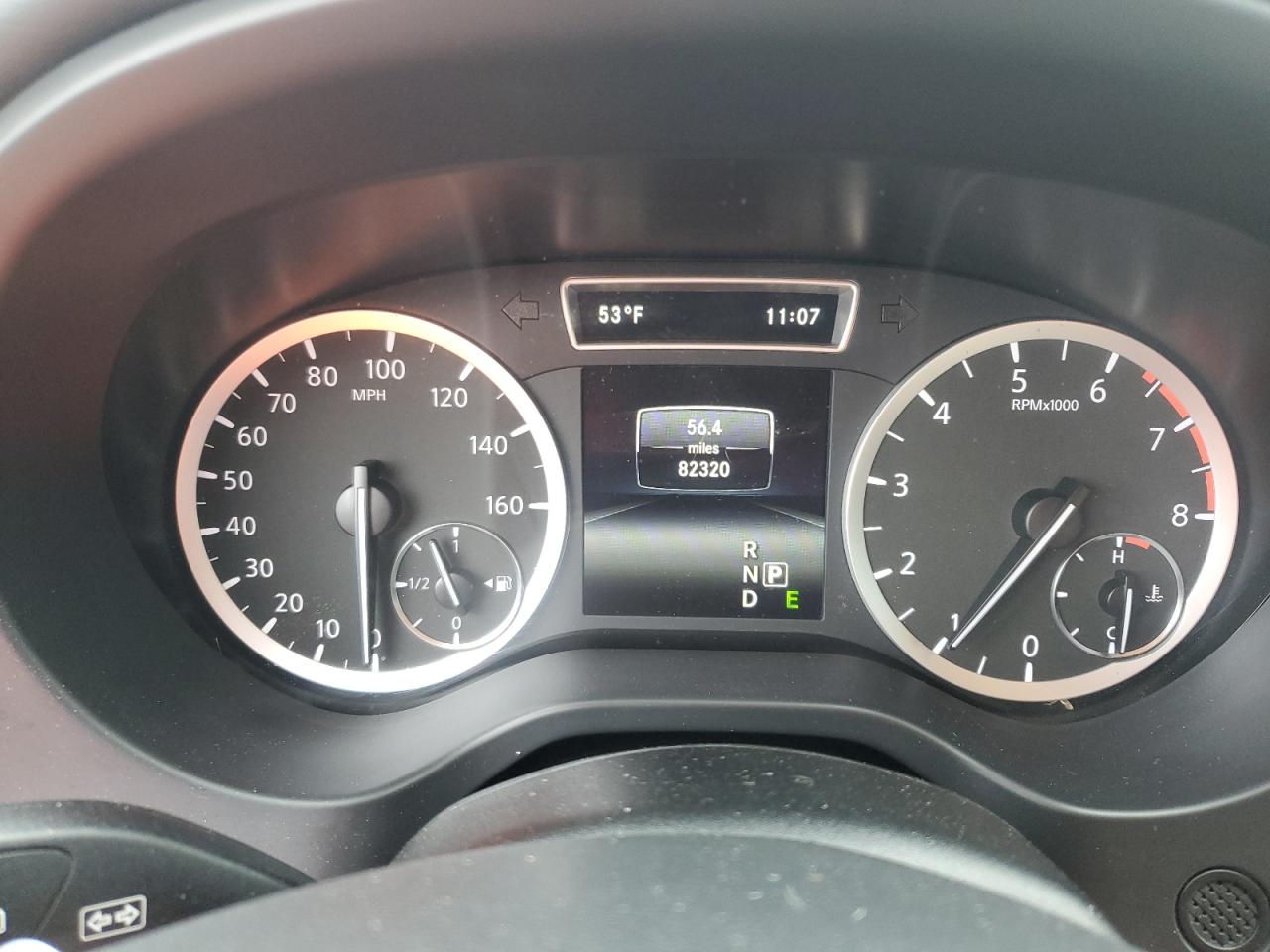 2017 Infiniti QX30 - Image 9