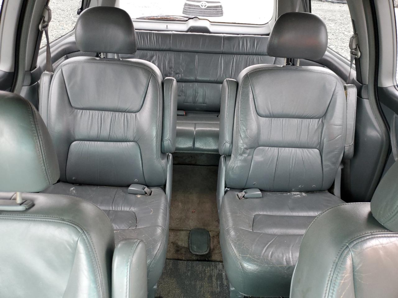 2003 Honda Odyssey - Image 10