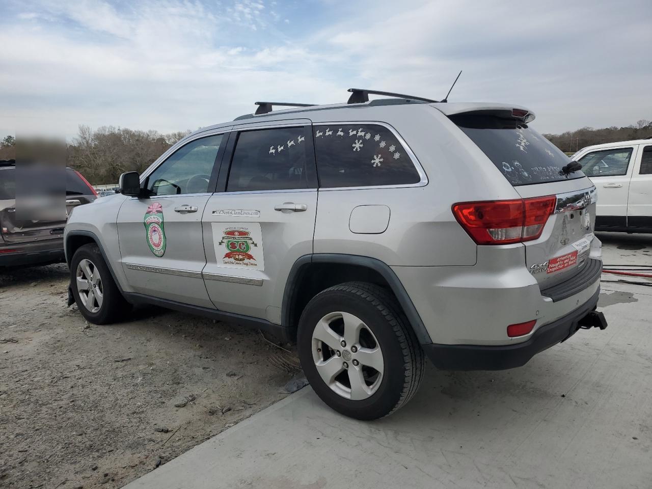 2011 Jeep Grand Cherokee - Image 2