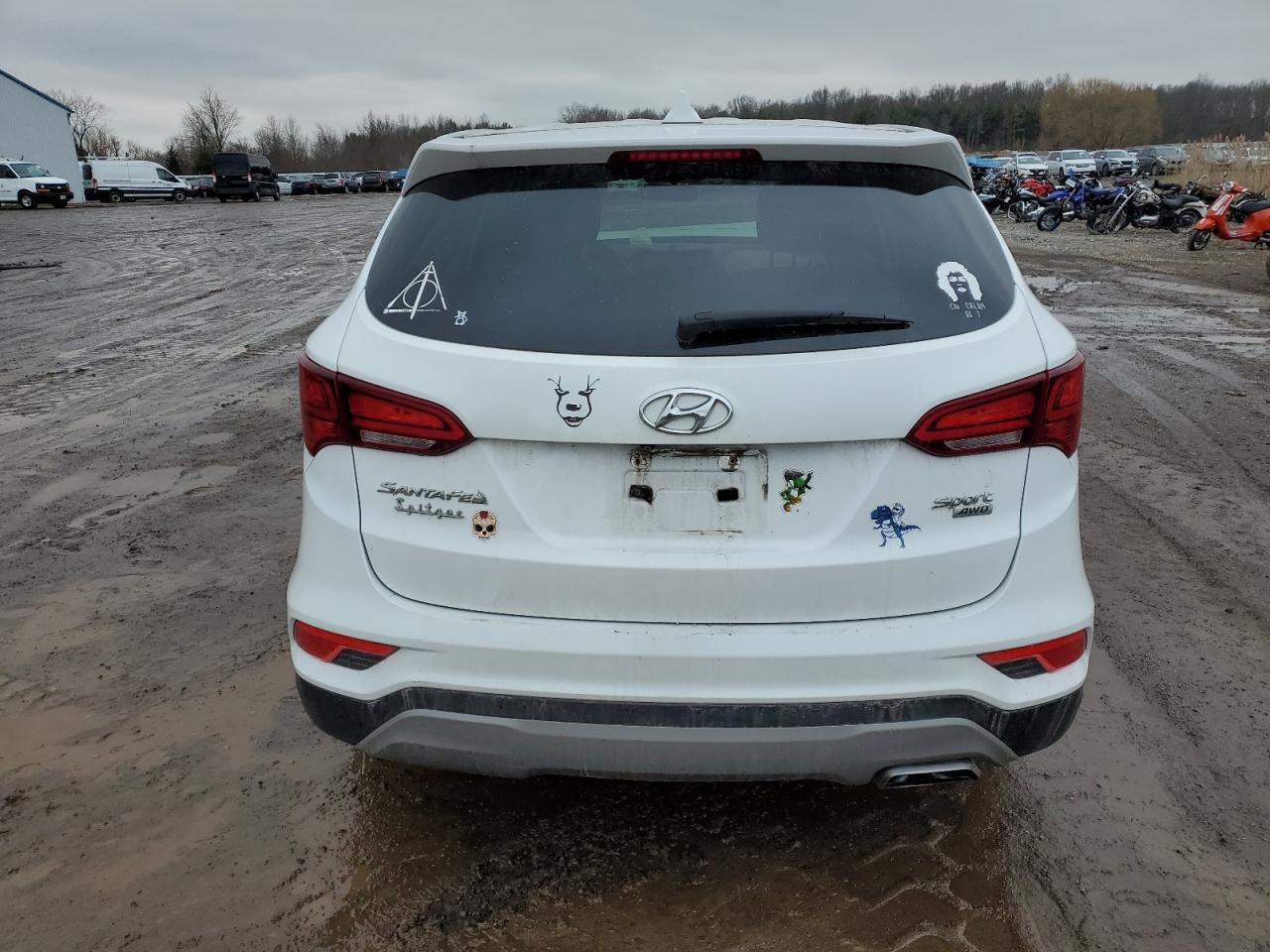 2017 Hyundai Santa Fe - Image 6