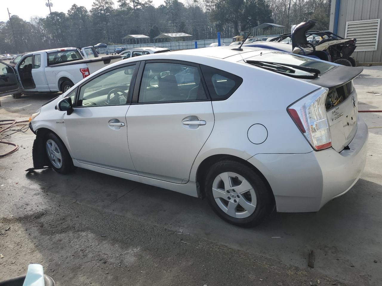 2010 Toyota Prius - Image 2
