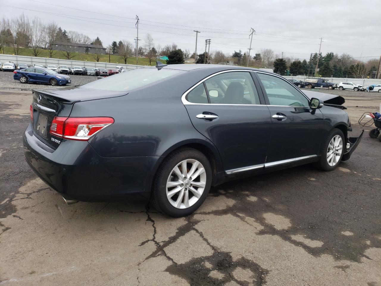 2011 Lexus ES - Image 3