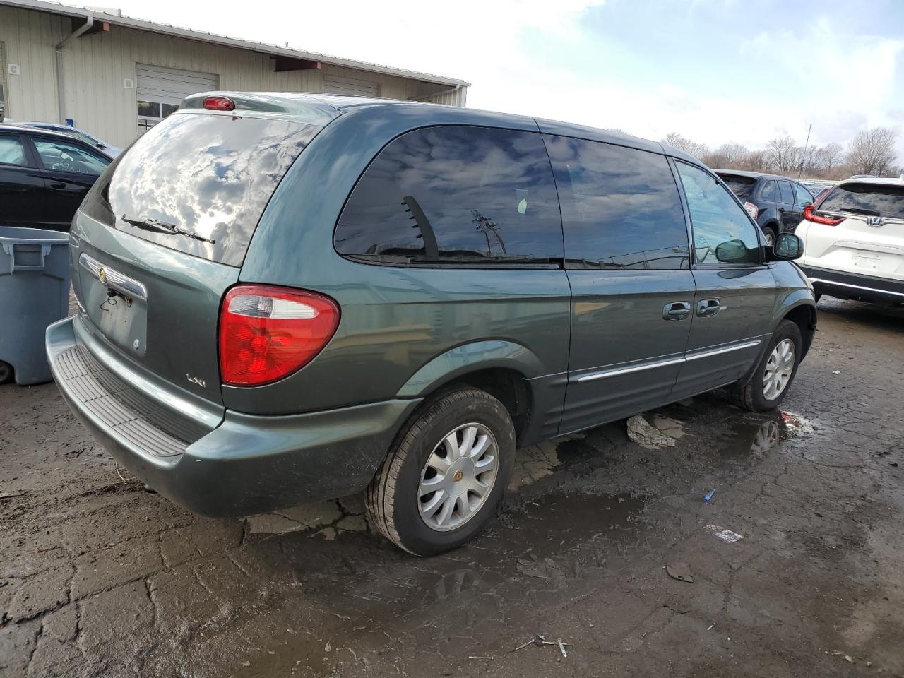 2002 Chrysler Town & Country - Image 3