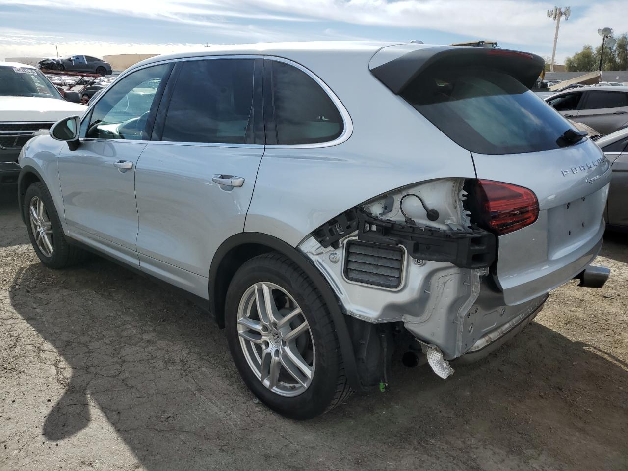 2016 Porsche Cayenne - Image 2