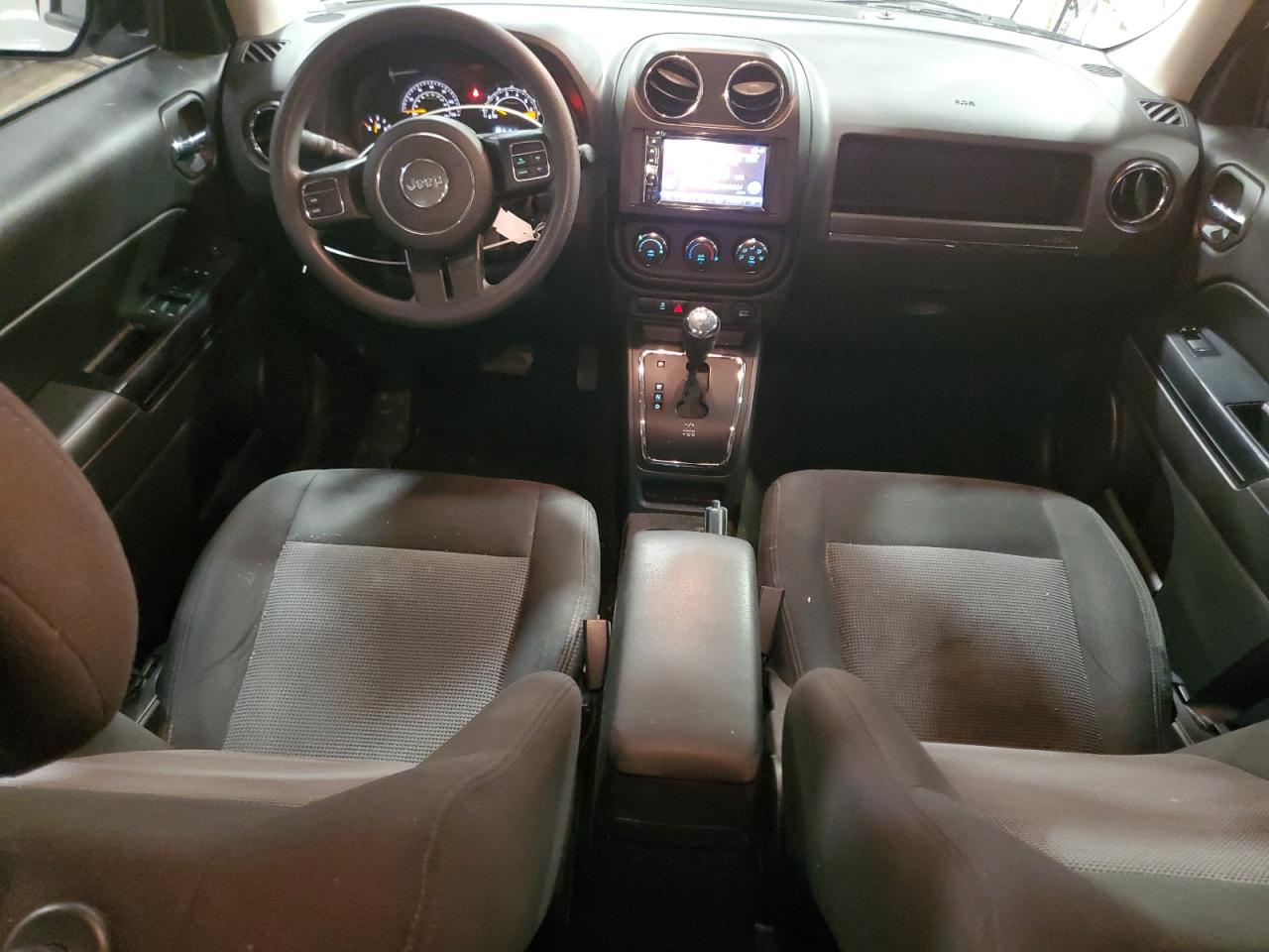 2016 Jeep Liberty (Patriot) - Image 8