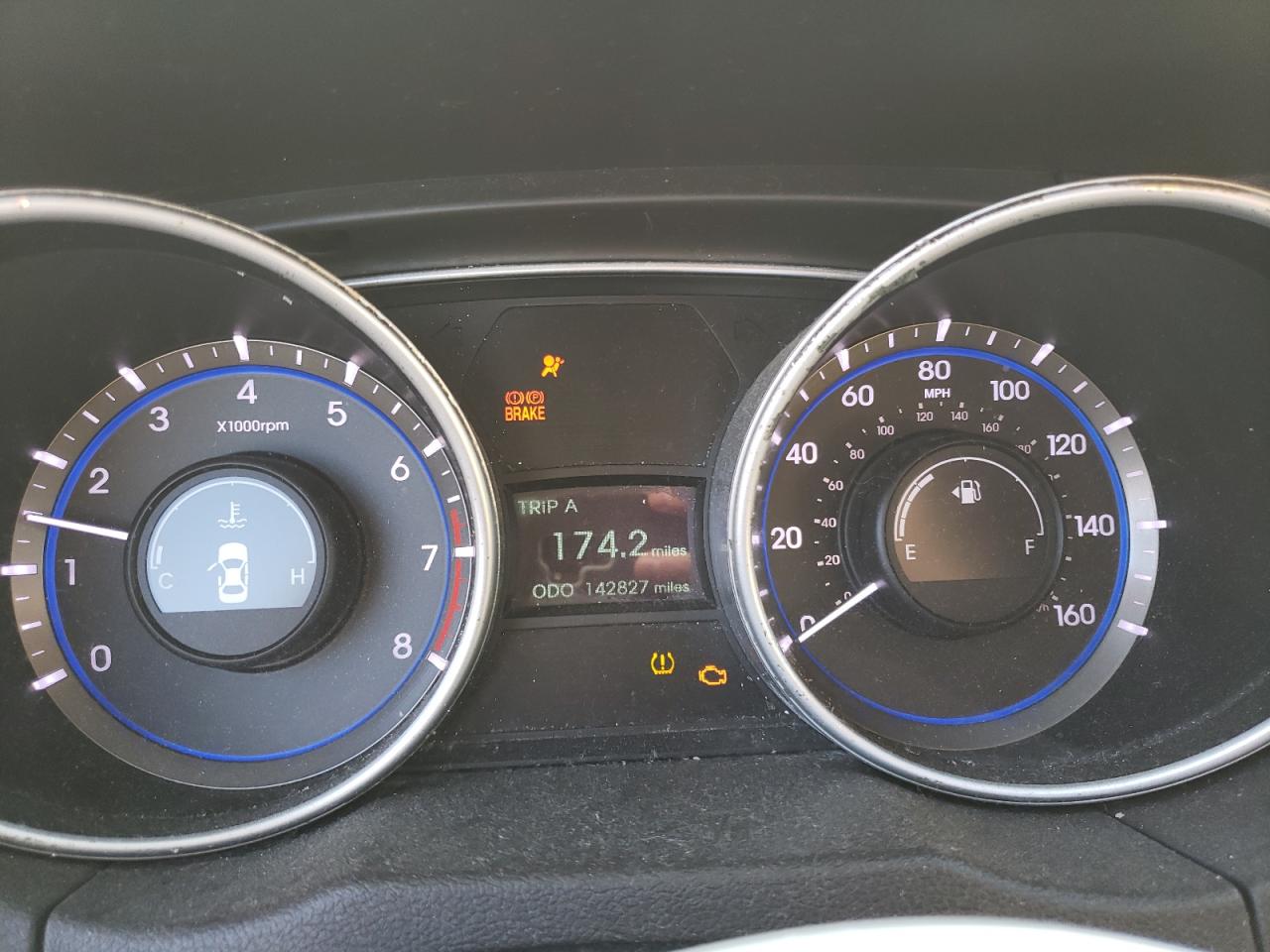 2011 Hyundai Sonata - Image 9