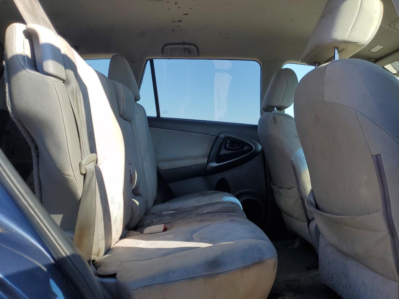 2012 Toyota RAV 4 - Image 11