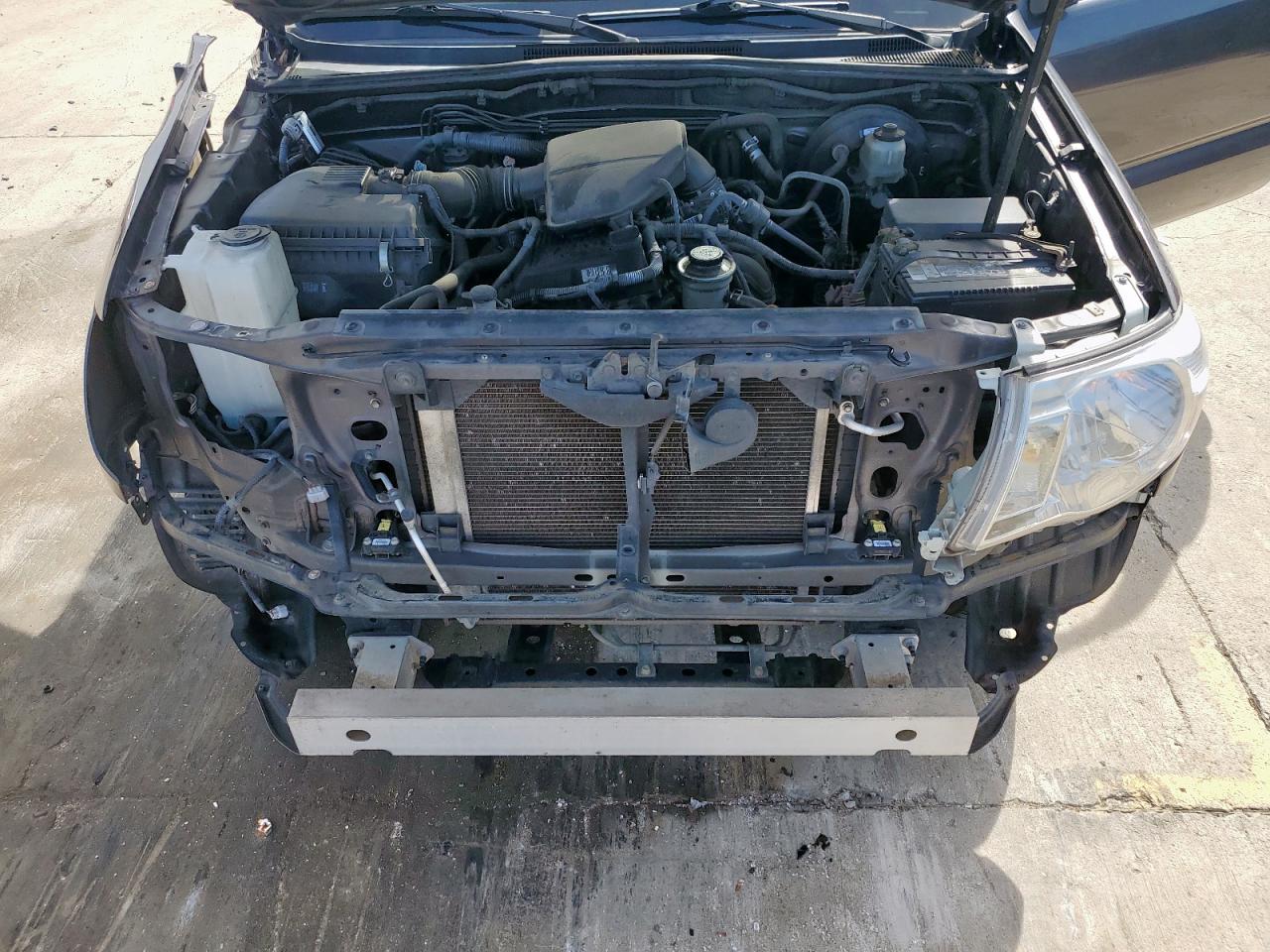 2011 Toyota Tacoma - Image 12
