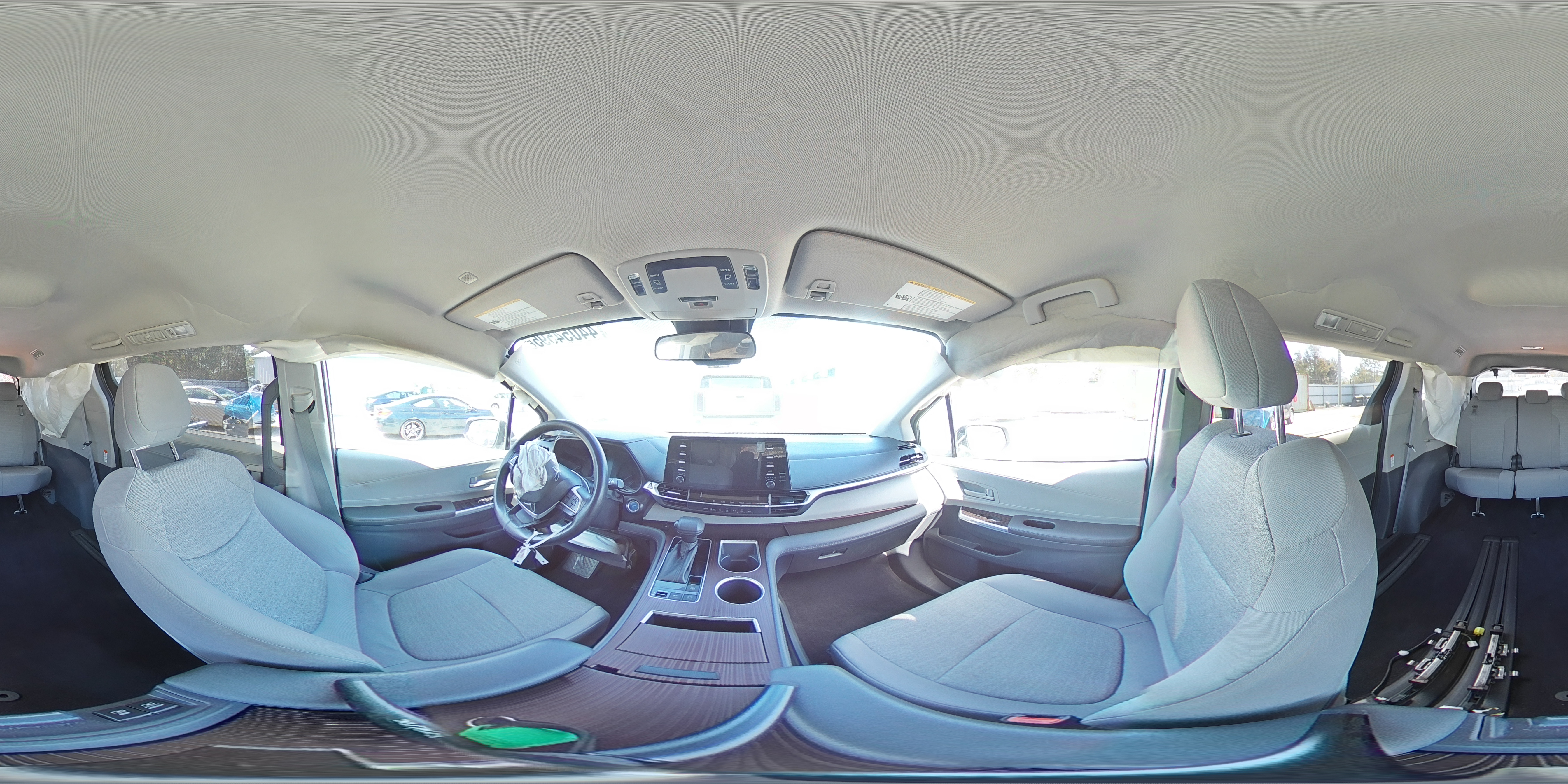 2021 Toyota Sienna - Image 16