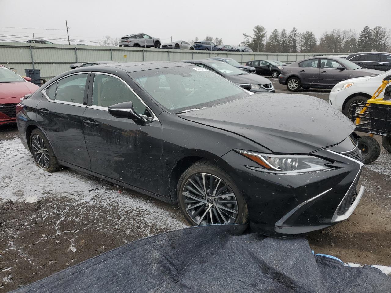 2023 Lexus ES - Image 4