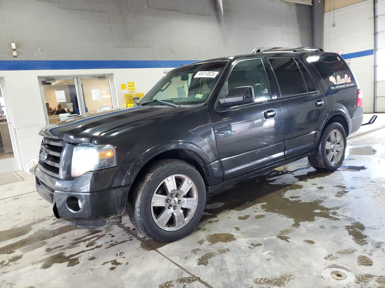 2010 Ford Expedition - Image 1