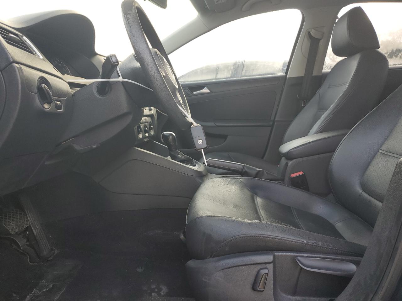 2014 Volkswagen Jetta - Image 7