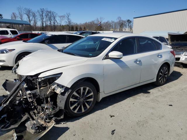 Sedans NISSAN ALTIMA 2016 Biały