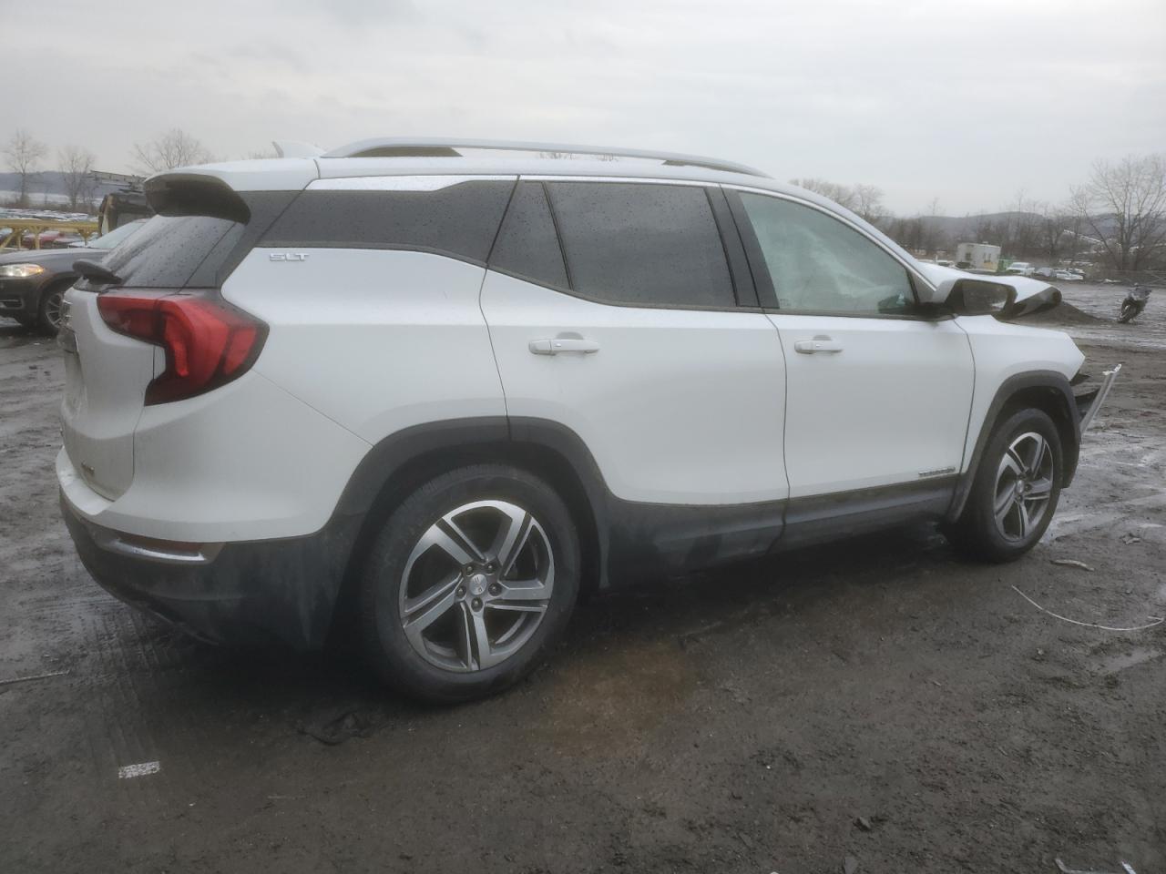 2020 GMC Terrain - Image 3