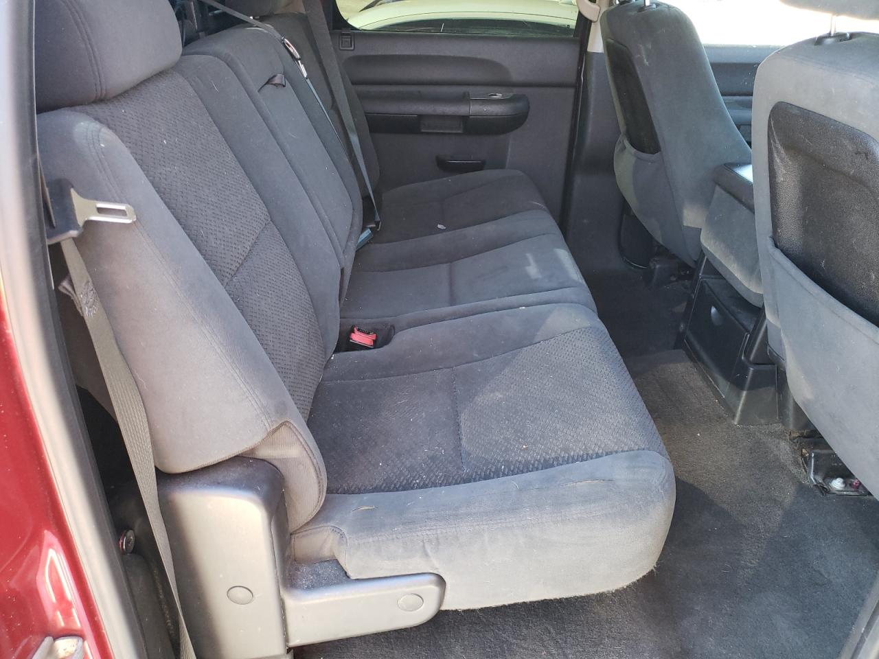 2007 Chevrolet Silverado - Image 10