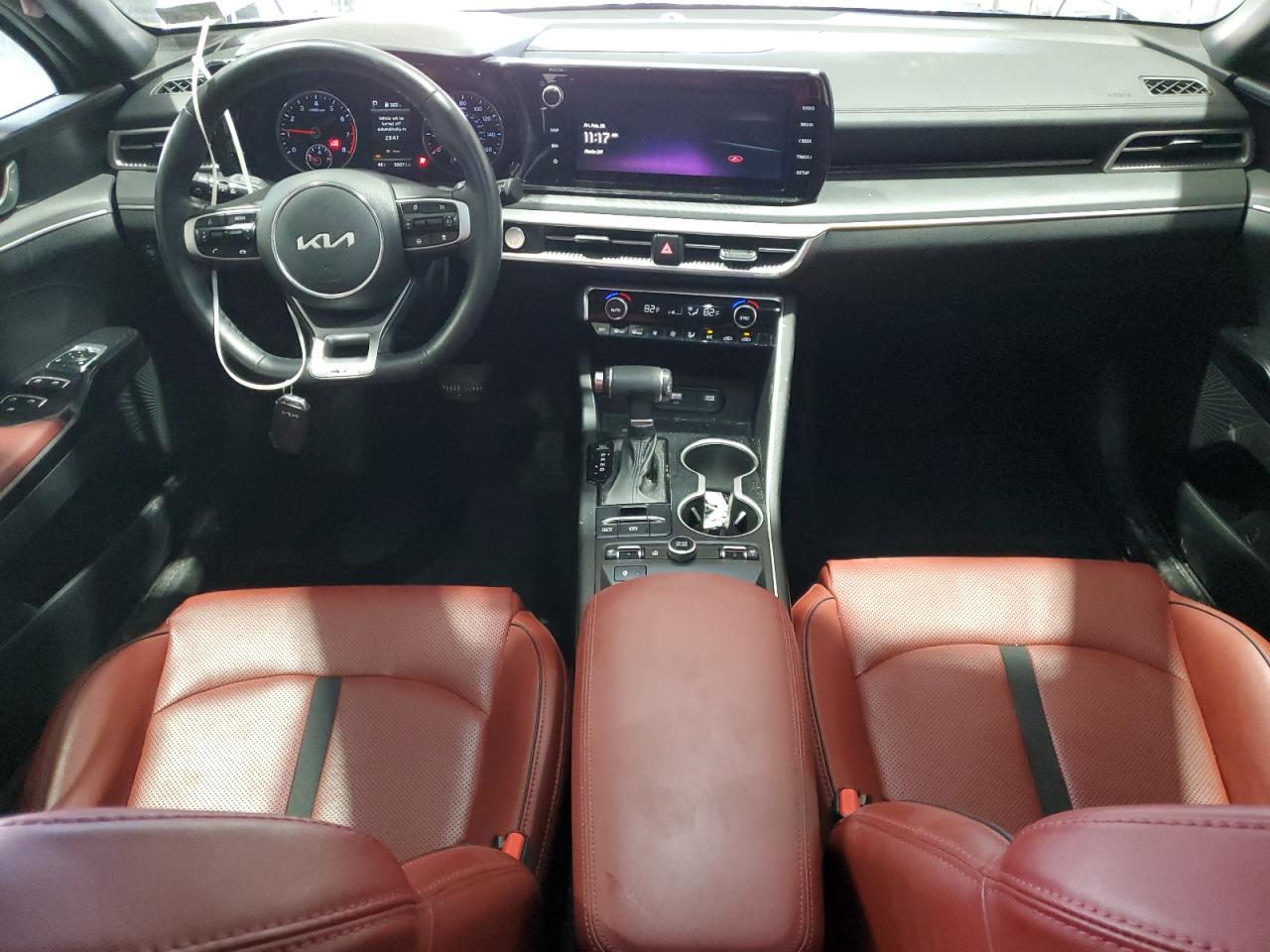 2023 Kia K5 - Image 8