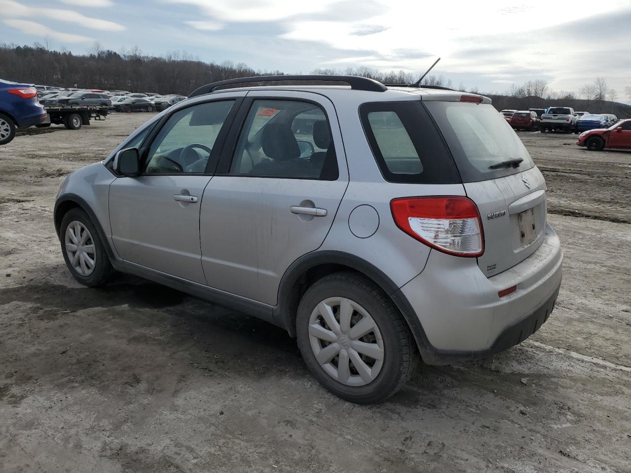 2011 Suzuki SX4 - Image 2