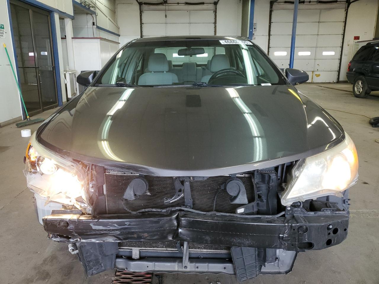 2014 Toyota Camry - Image 5