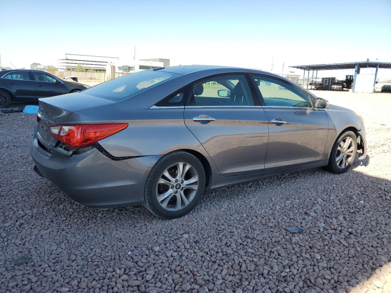 2011 Hyundai Sonata - Image 3