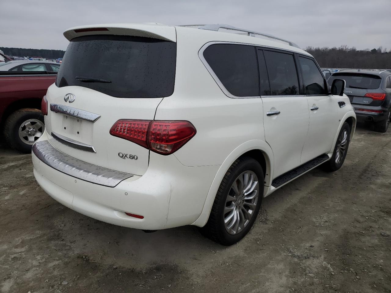 2017 Infiniti QX80 - Image 3