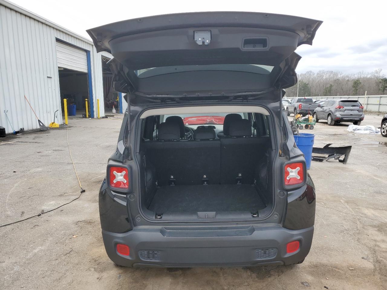 2019 Jeep Renegade - Image 6
