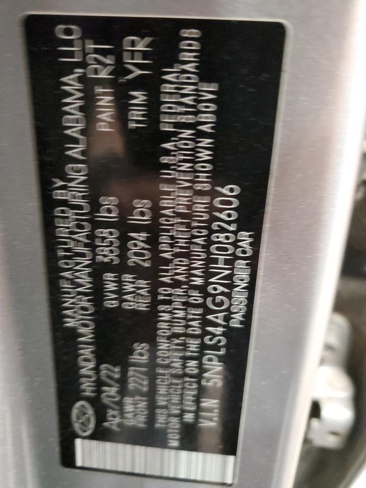 2022 Hyundai Elantra - Image 13