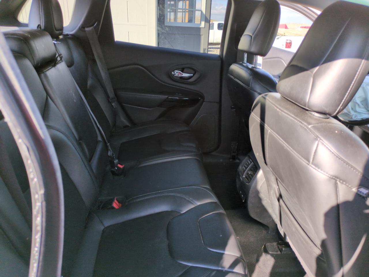2019 Jeep Grand Cherokee - Image 10