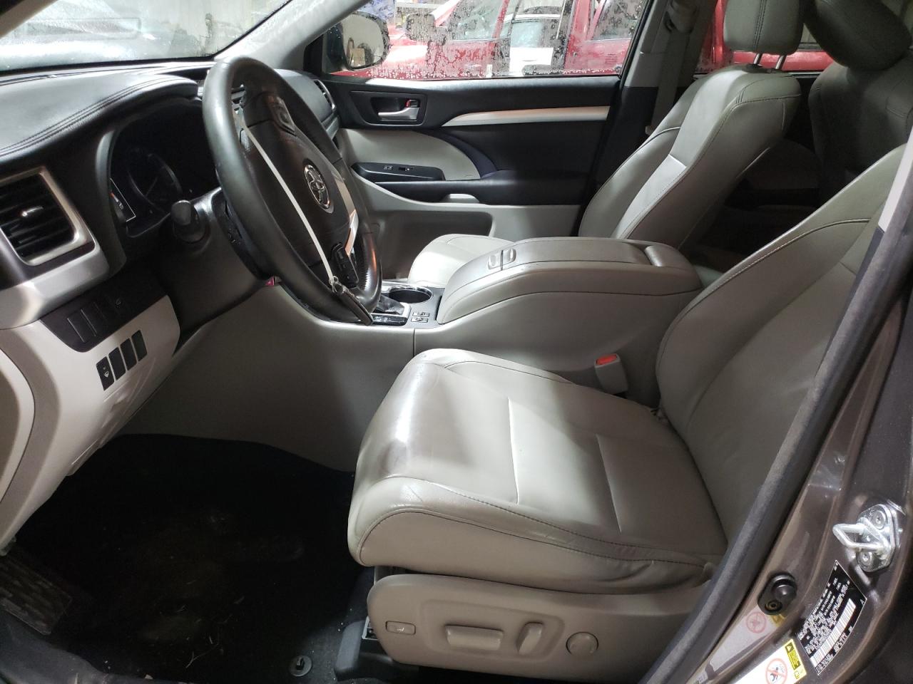 2016 Toyota Highlander - Image 7