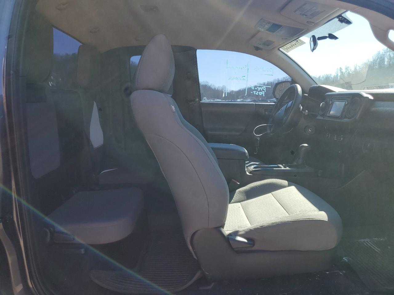 2016 Toyota Tacoma - Image 10