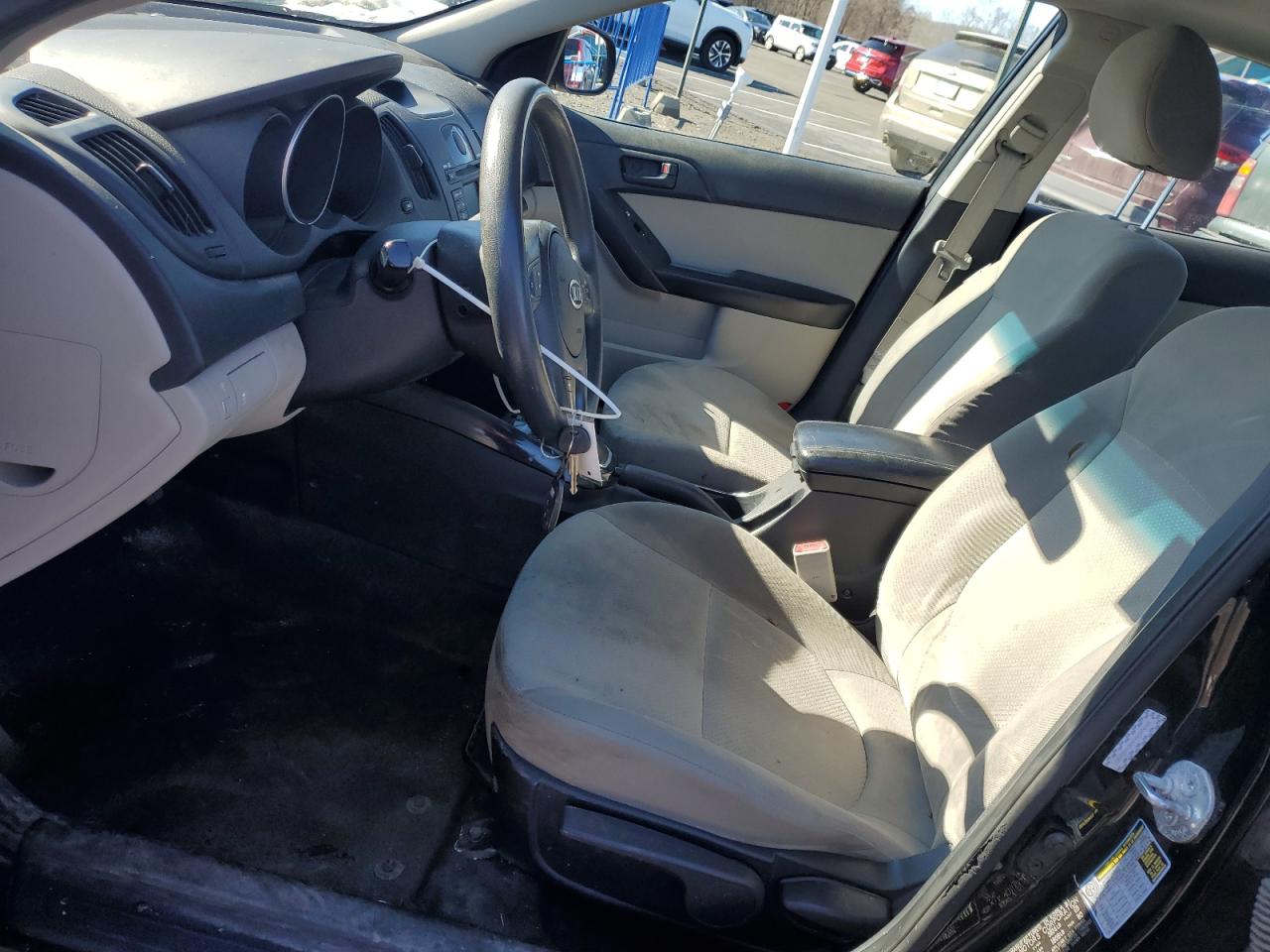 2011 Kia Forte - Image 7