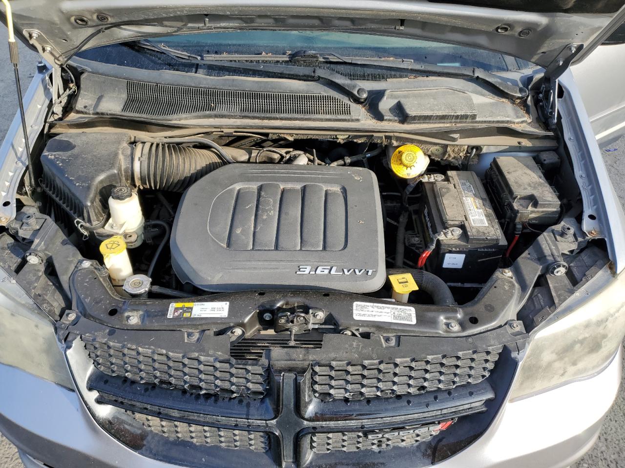 2015 Dodge Caravan - Image 12