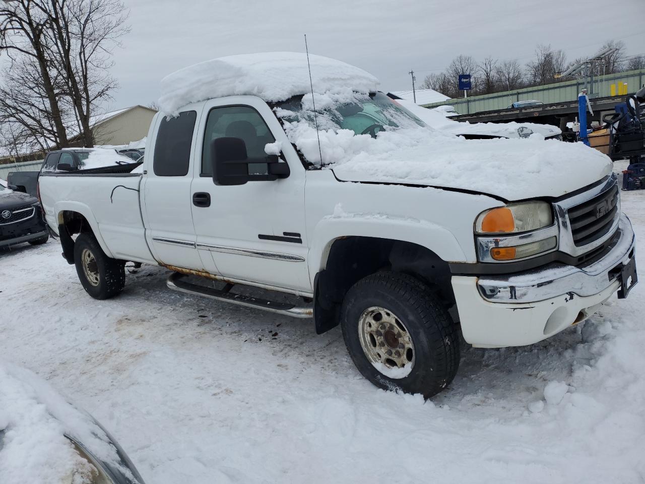 2005 GMC Sierra - Image 4