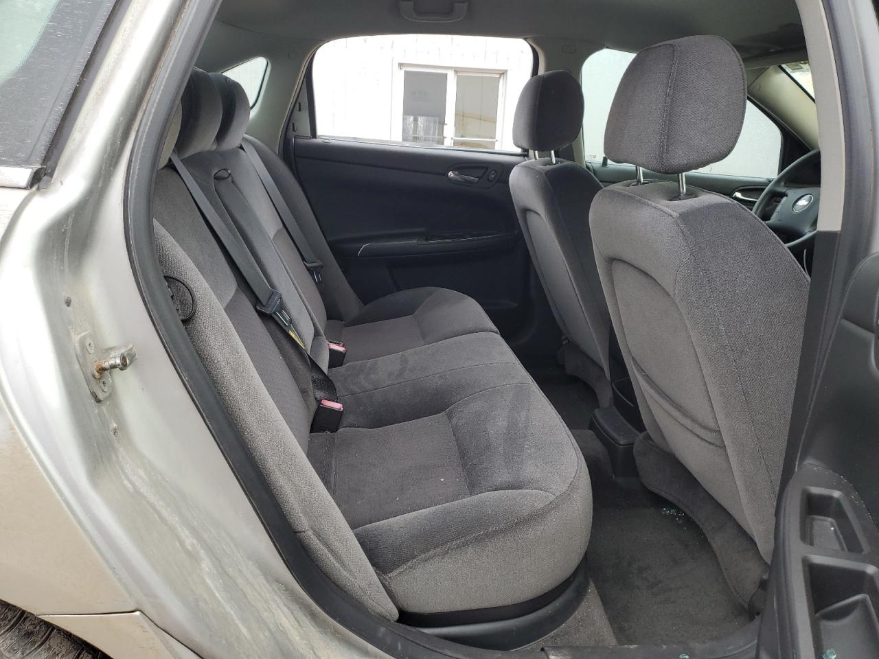 2007 Chevrolet Impala - Image 10