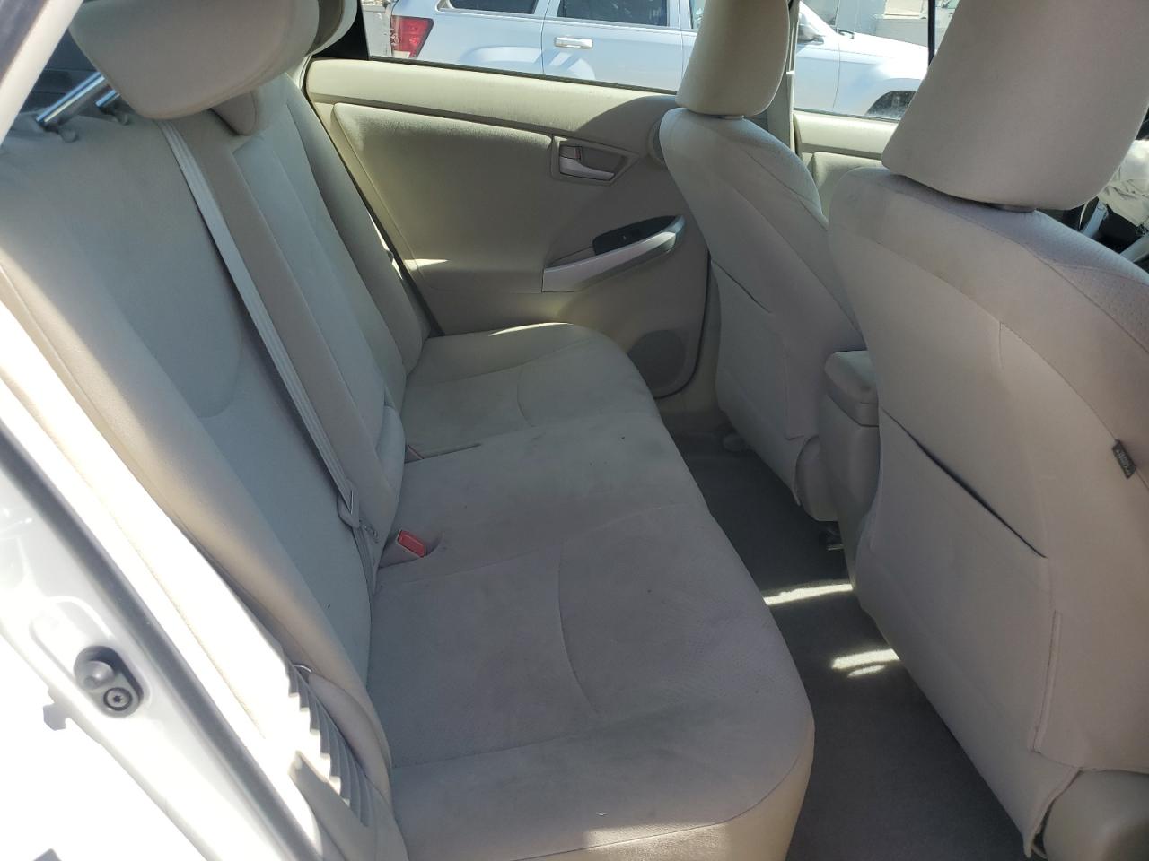 2010 Toyota Prius - Image 11