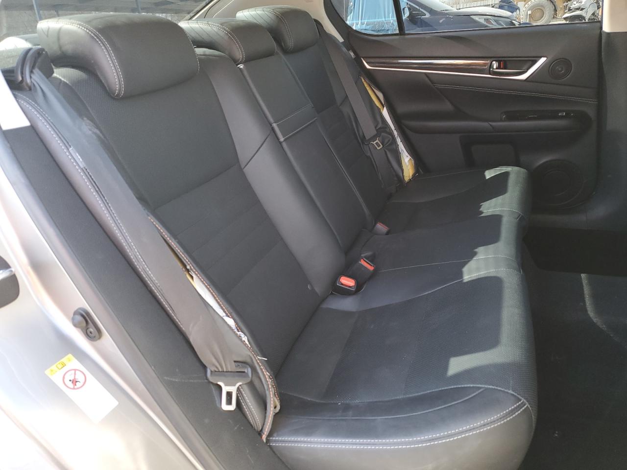2016 Lexus GS - Image 10
