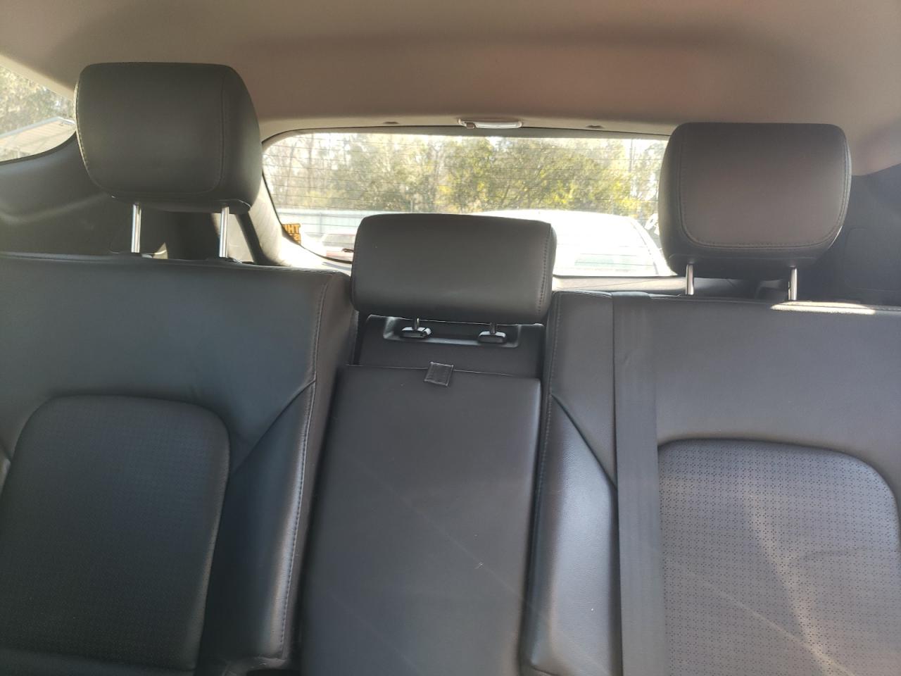 2013 Hyundai Santa Fe - Image 10