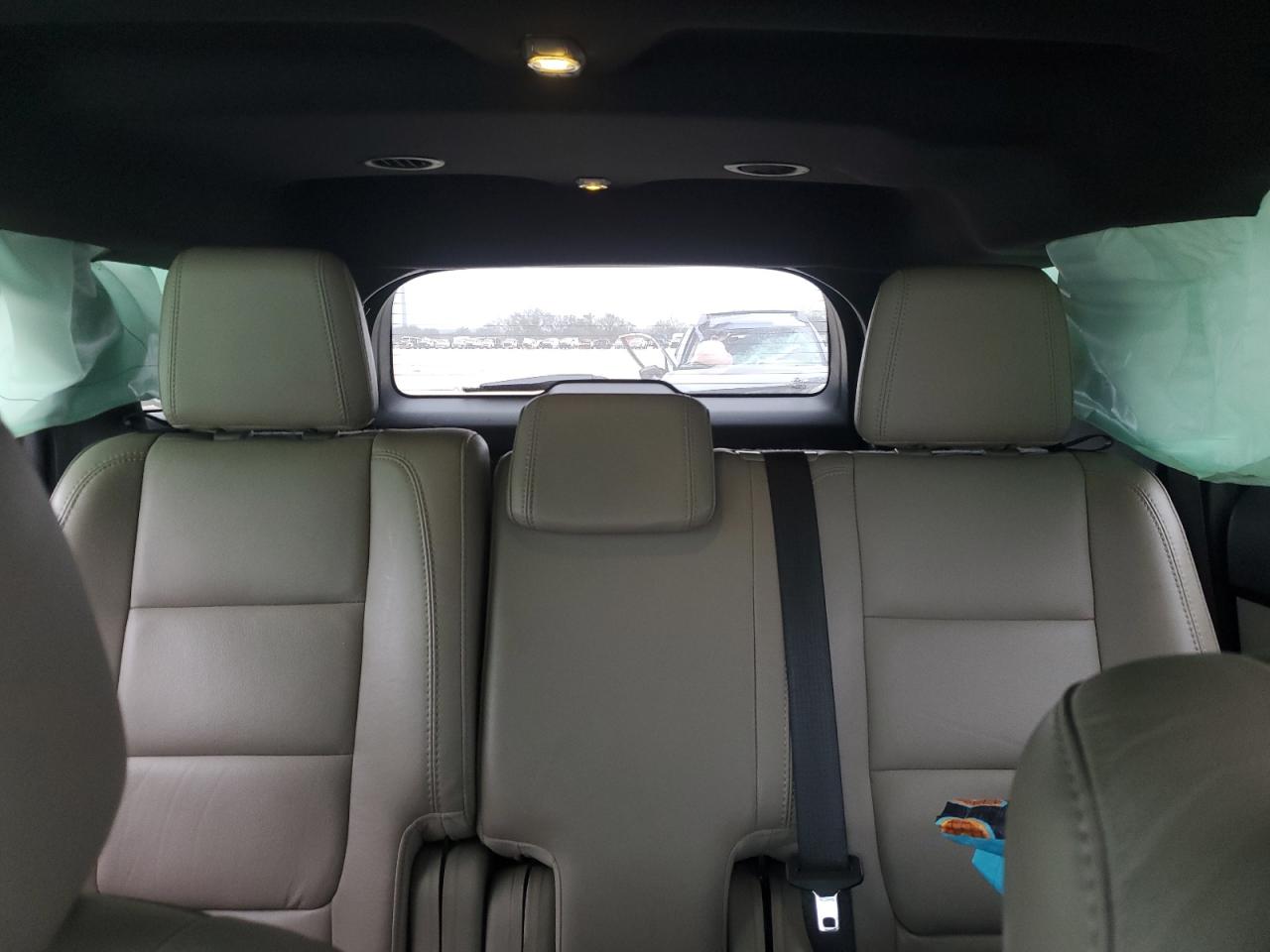 2014 Ford Explorer - Image 10