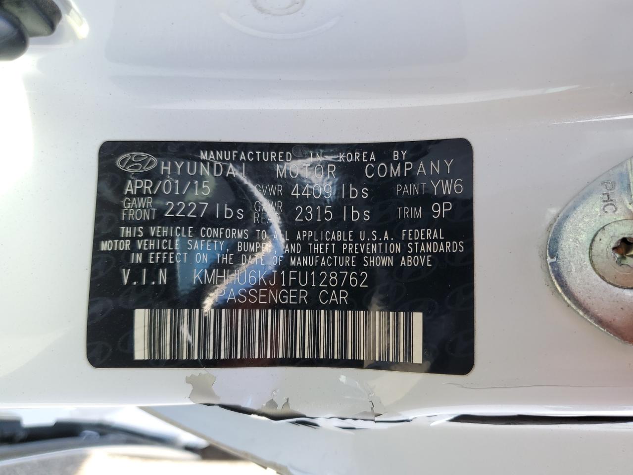 2015 Hyundai Genesis - Image 12