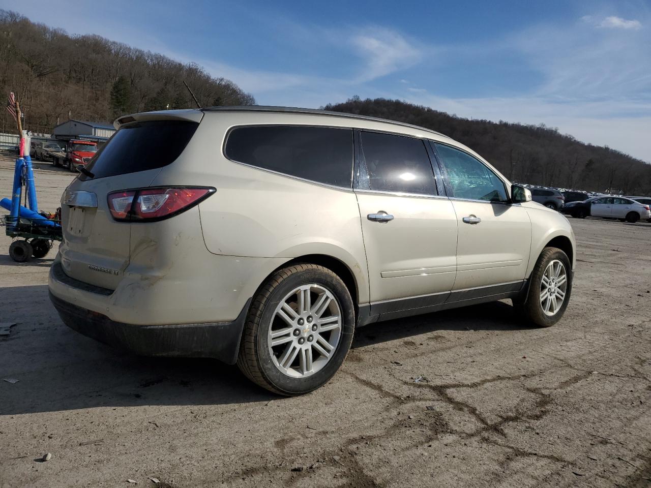 2014 Chevrolet Traverse - Image 3