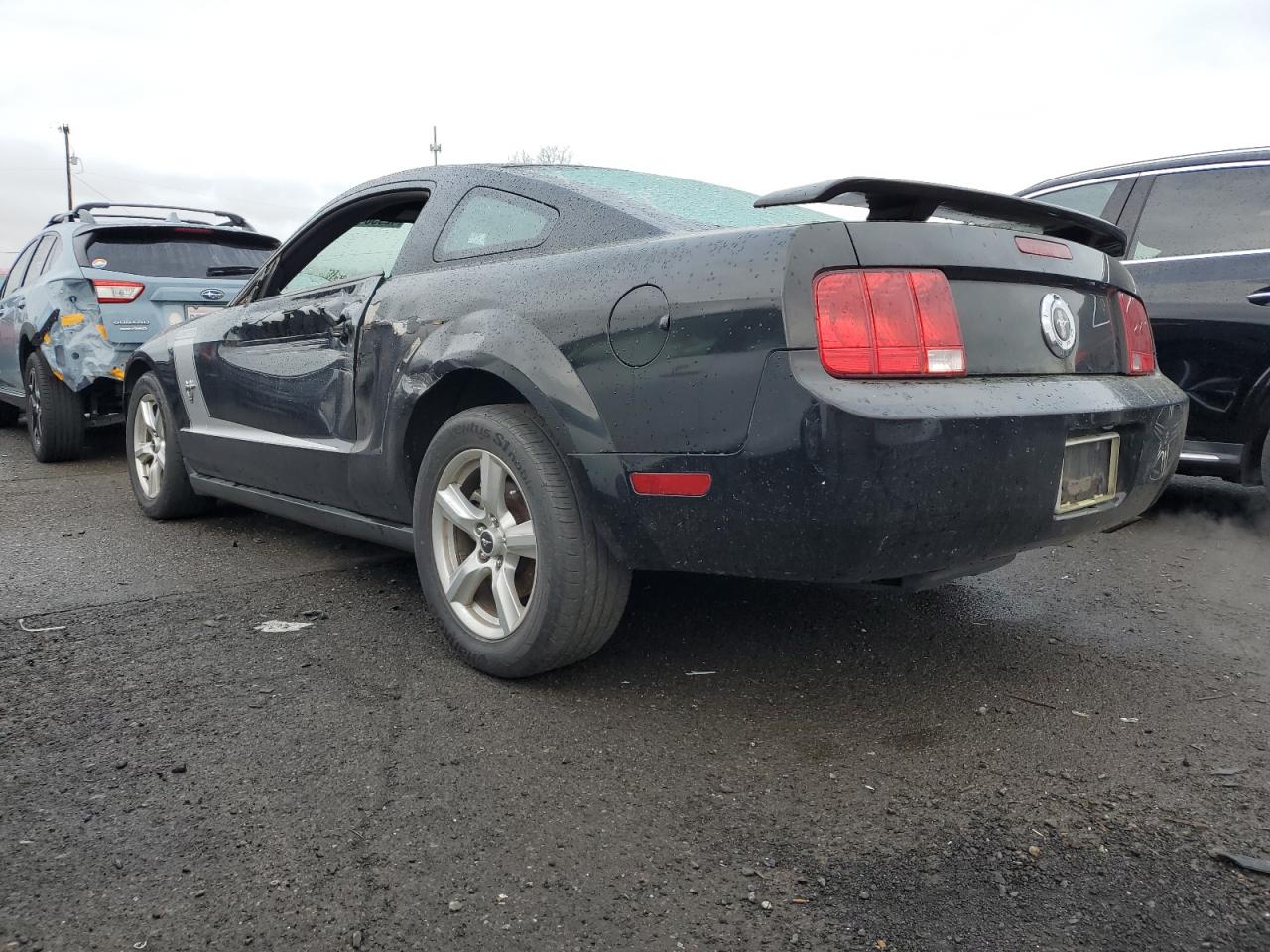 2009 Ford Mustang - Image 2