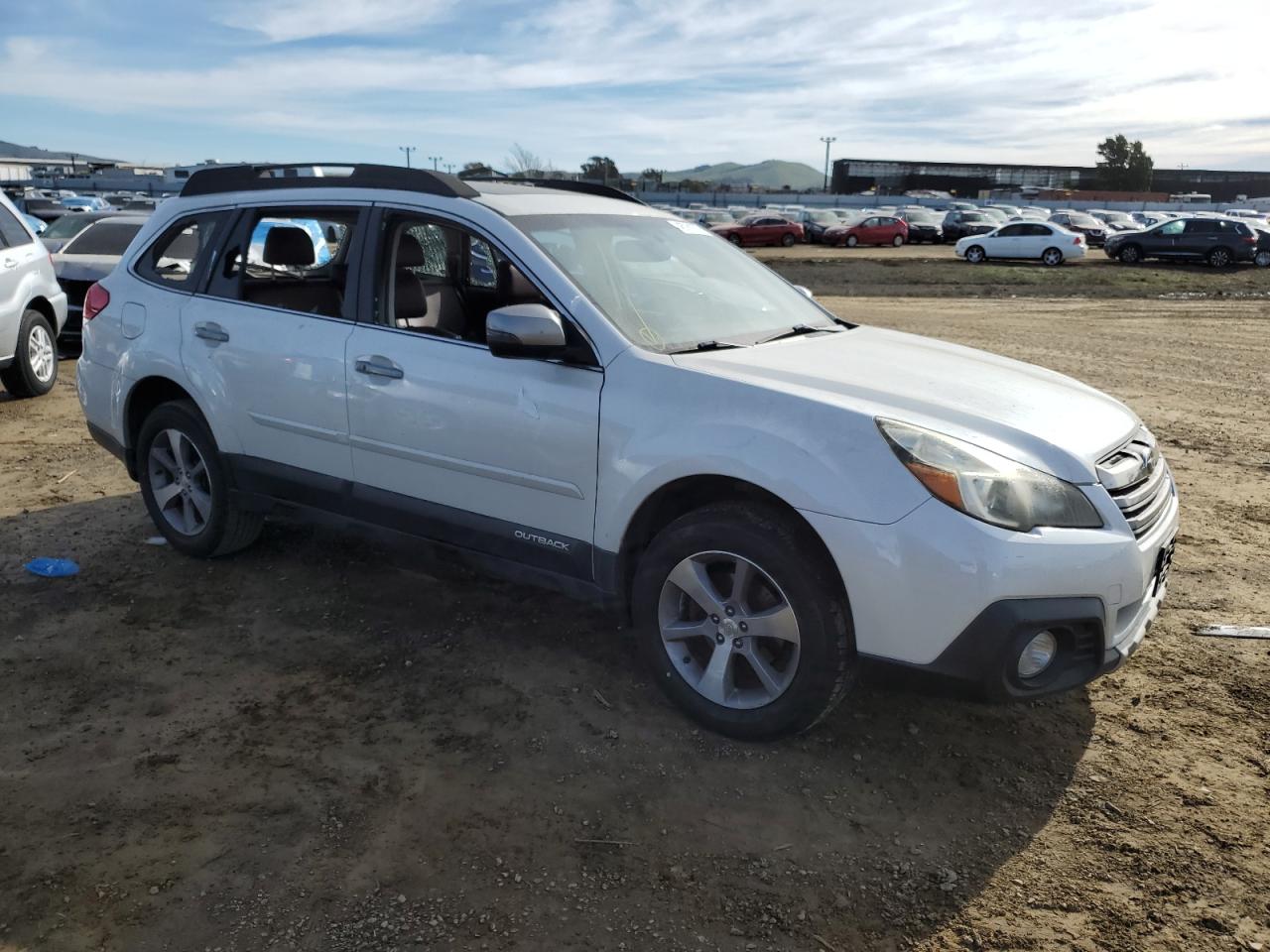 2014 Subaru Outback - Image 4