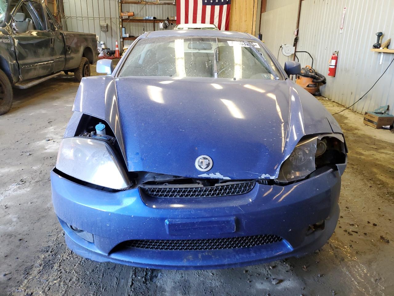 2005 Hyundai Tiburon - Image 5