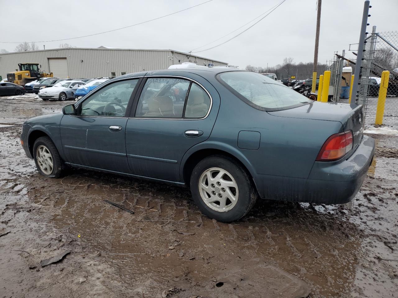 1998 Nissan Maxima - Image 2