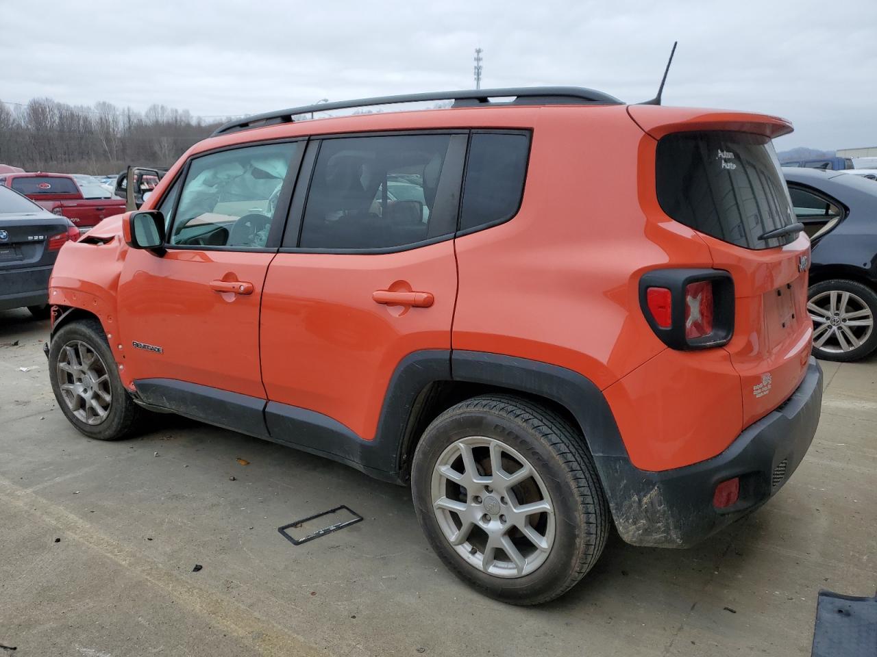 2019 Jeep Renegade - Image 2