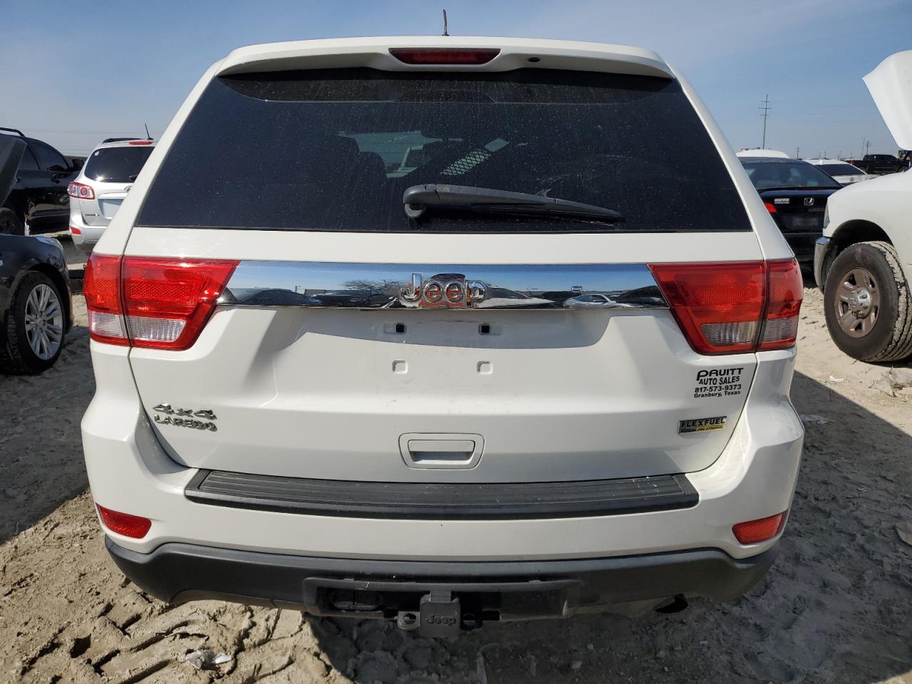 2011 Jeep Grand Cherokee - Image 6